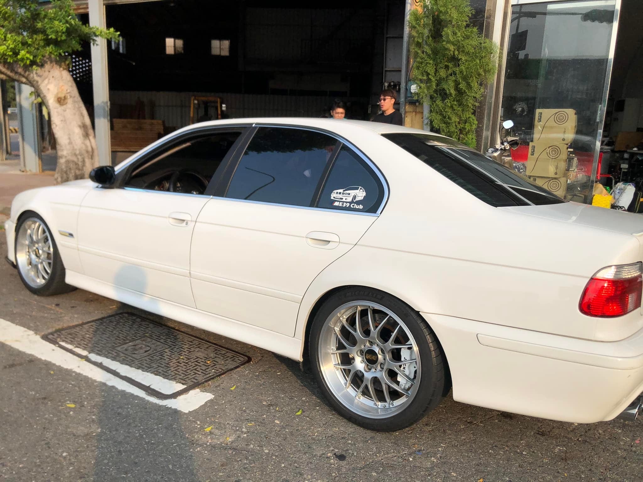 Kies-Motorsports AGT Shock AGT Shock 1995-2003 E39 5 SERIES MK4 SEDAN Front/ Rear: Inverted Fork-Front Spring Rate: 5K210 Rear Spring Rate:5K240