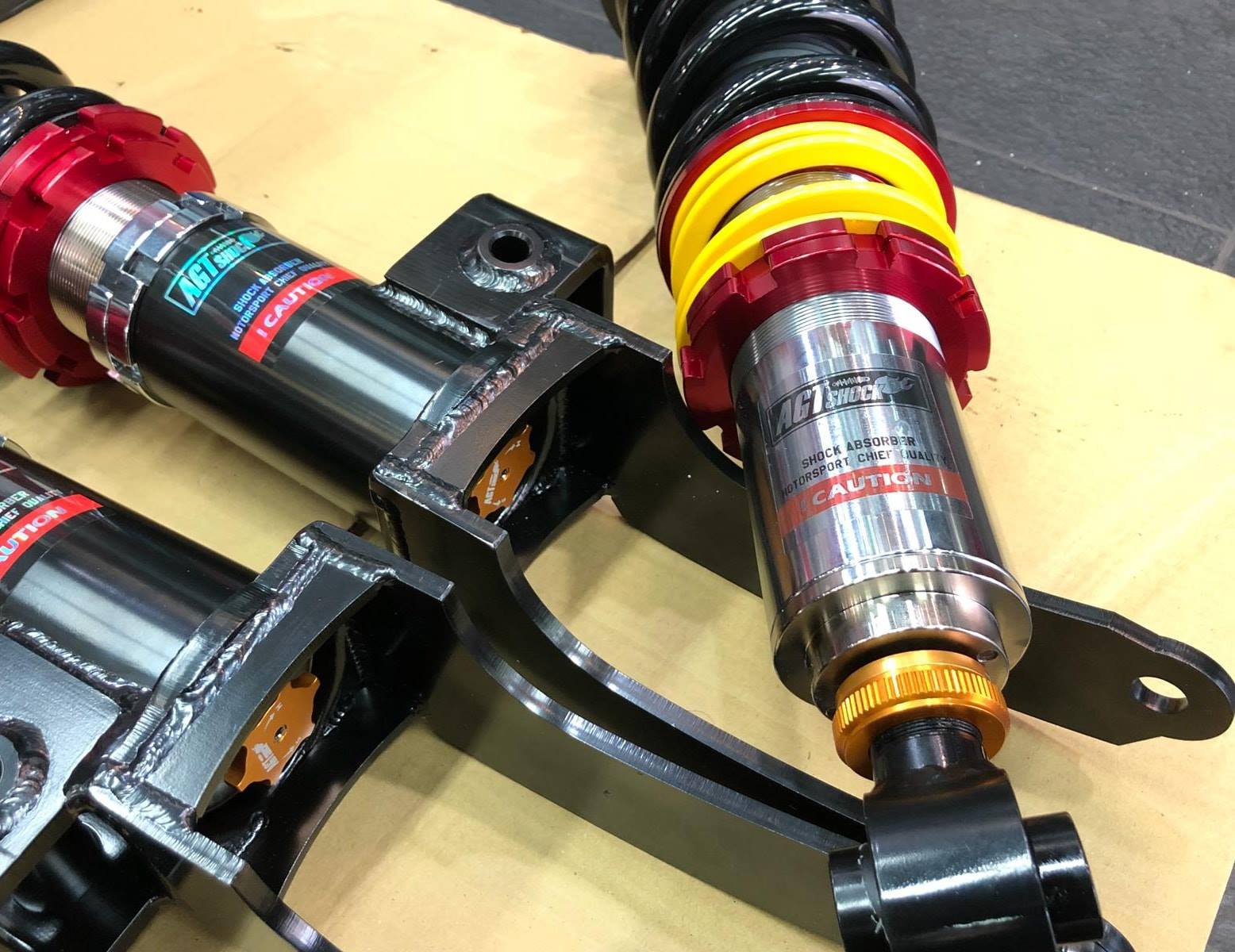 Kies-Motorsports AGT Shock AGT Shock 2003-2010 9PA/ 957/955 4WD CAYENNE Front/ Rear: Inverted Fork-Front Spring Rate: 18K200 Rear Spring Rate: 14K200