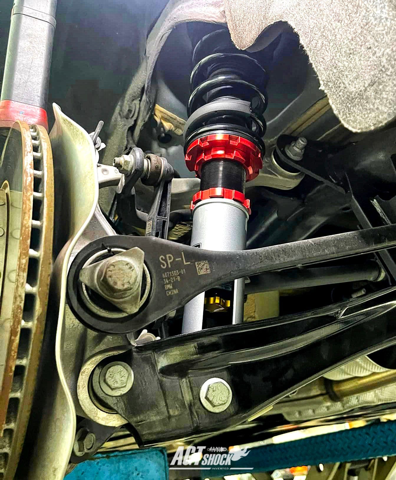 Kies-Motorsports AGT Shock AGT Shock 2003-2010 E61 RWD 5 SERIES MK5 TOURING Front/ Rear: Inverted Fork - Front Spring Rate: 7K210 Rear Spring Rate: 8K230