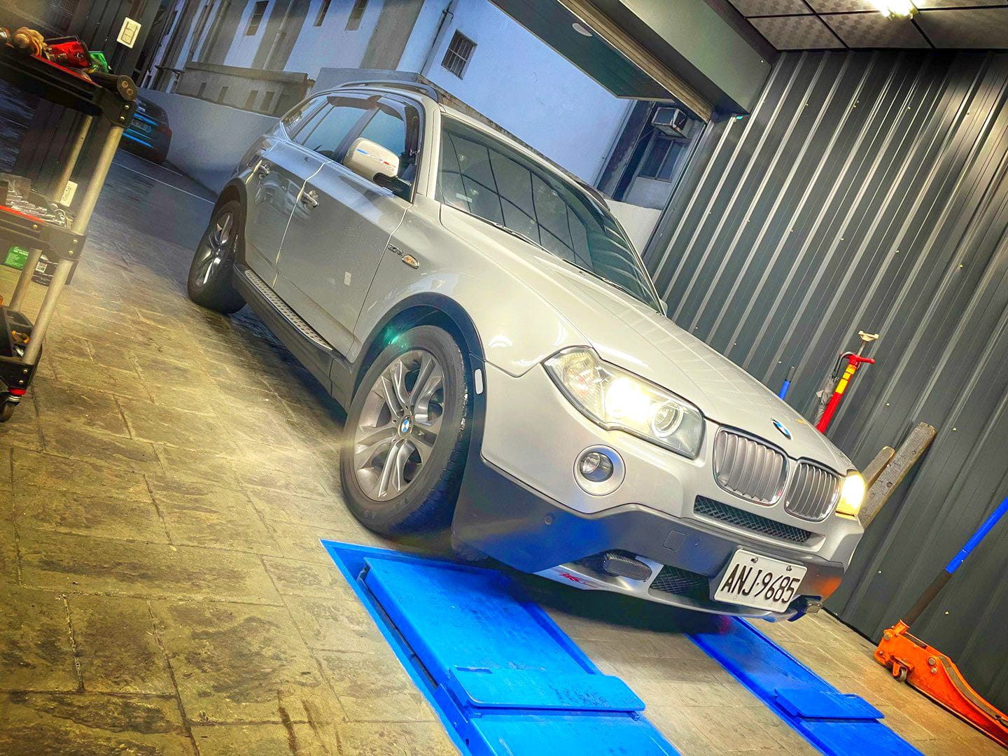 Kies-Motorsports AGT Shock AGT Shock 2003-2010 E83 X3 MK1 Front Inverted Fork/Rear Flip- Front Spring Rate: 7K210 Rear Spring Rate: 10K200