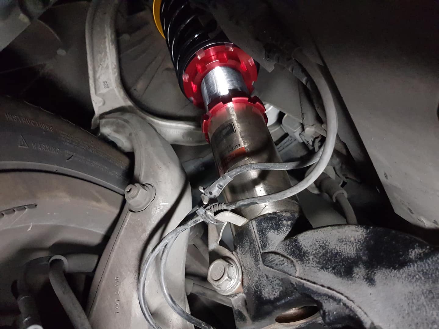 Kies-Motorsports AGT Shock AGT Shock 2007-2013 E70 2/4WD X5 MK2 2/4WD Front/ Rear: Inverted Fork-Front Spring Rate: 12K210 Rear Spring Rate:10K220 BW-16-04