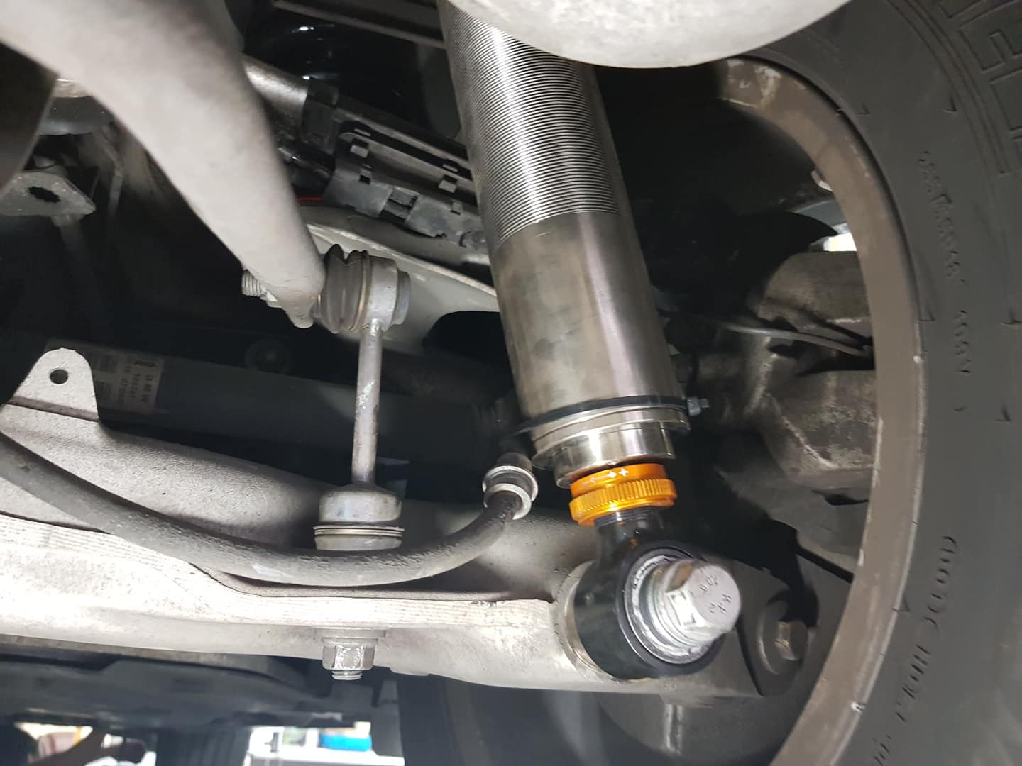 Kies-Motorsports AGT Shock AGT Shock 2007-2013 E70 2/4WD X5 MK2 2/4WD Front Vertical Fork/Rear Inverted Fork-Front Spring Rate: 12K210 Rear Spring Rate: 10K220 BW-16-02