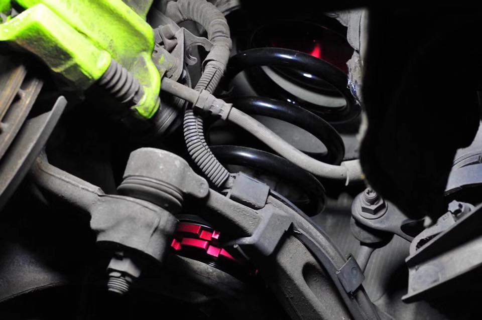 Kies-Motorsports AGT Shock AGT Shock 2010-2017 F11 4WD 5 SERIES MK6 TOURING Front Vertical Fork/Rear Inverted Fork - Front Spring Rate: 12K210 Rear Spring Rate: 6K250