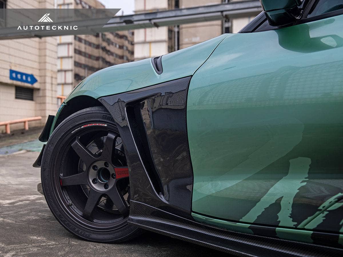 Kies-Motorsports AutoTecknic USA AutoTecknic Dry Carbon V1 Fender Set - A90 Supra 2020-Up