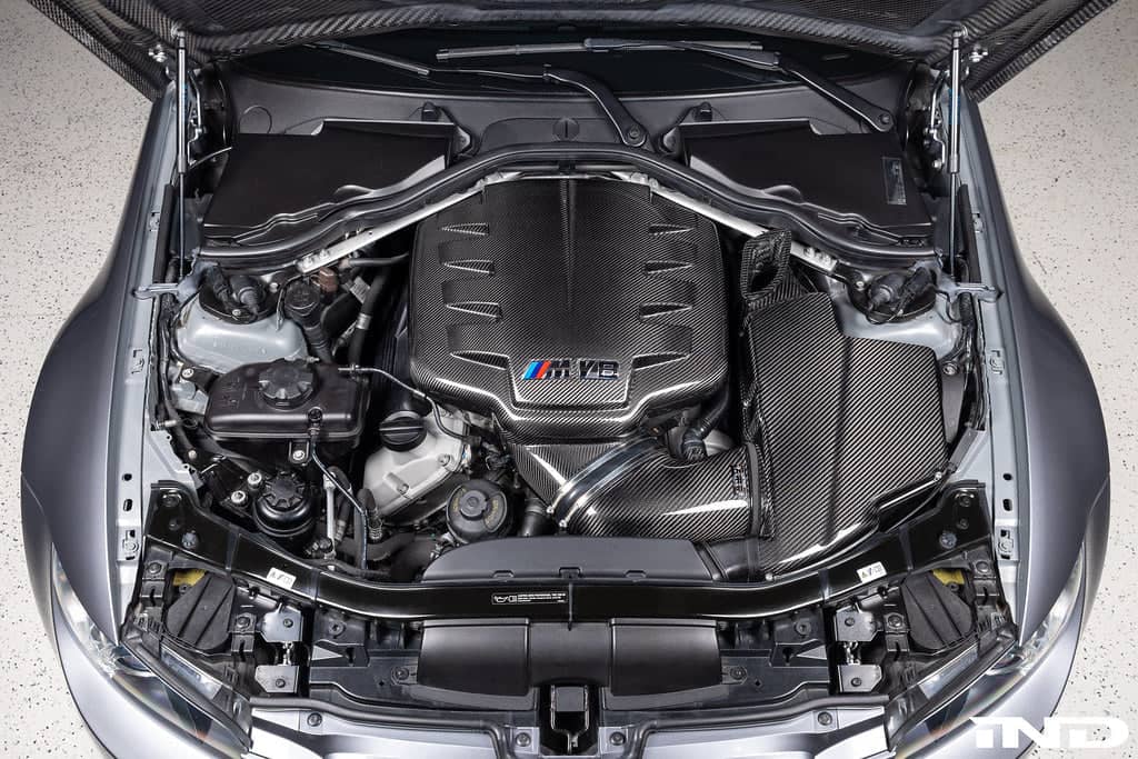 Kies-Motorsports iND Distribution Eventuri BMW E9X M3 (S65) Black Carbon Inlet Plenum - Gloss