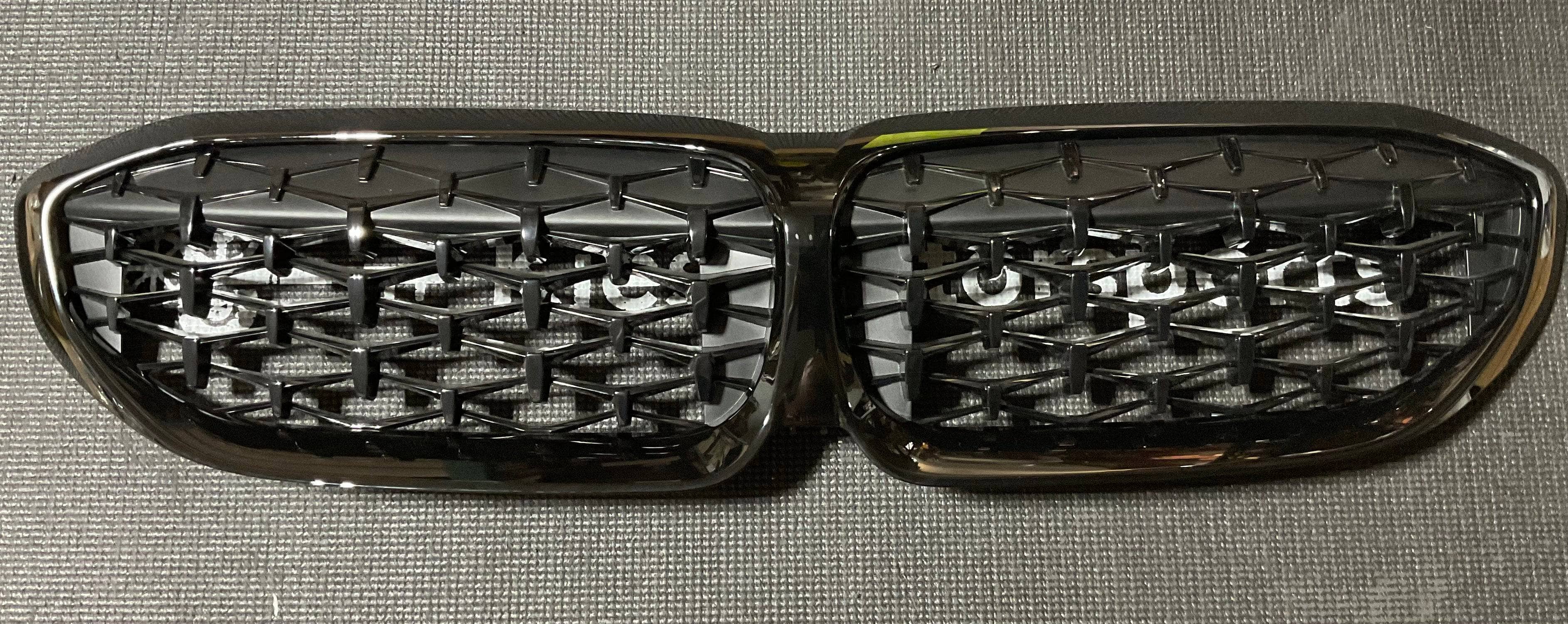 Kies-Motorsports Open Box Item OPEN BOX - BMW G20 Diamond Gloss Black Kidney Grill Replacement (No Camera)