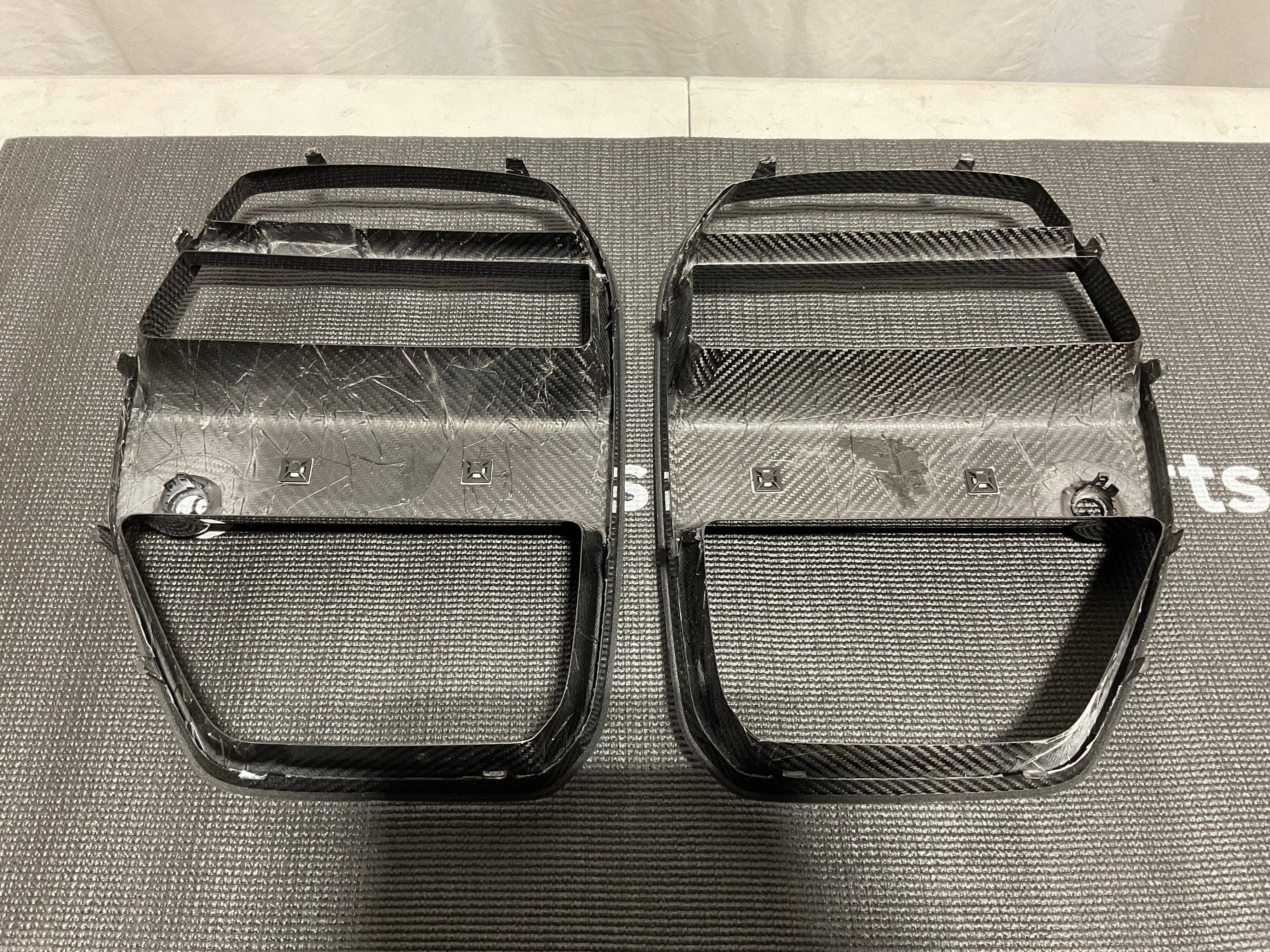 Kies-Motorsports Open Box Item OPEN BOX - BMW G8X Dry Carbon Fiber V-Style Front Grill Replacement (w/ ACC)