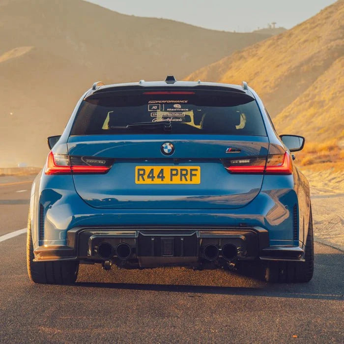 Kies-Motorsports R44 Performance MHC+ BMW M3/M4 DF1 LED Rear Diffuser In Gloss Pre Preg Carbon Fibre (G80/G81/G82/G83)