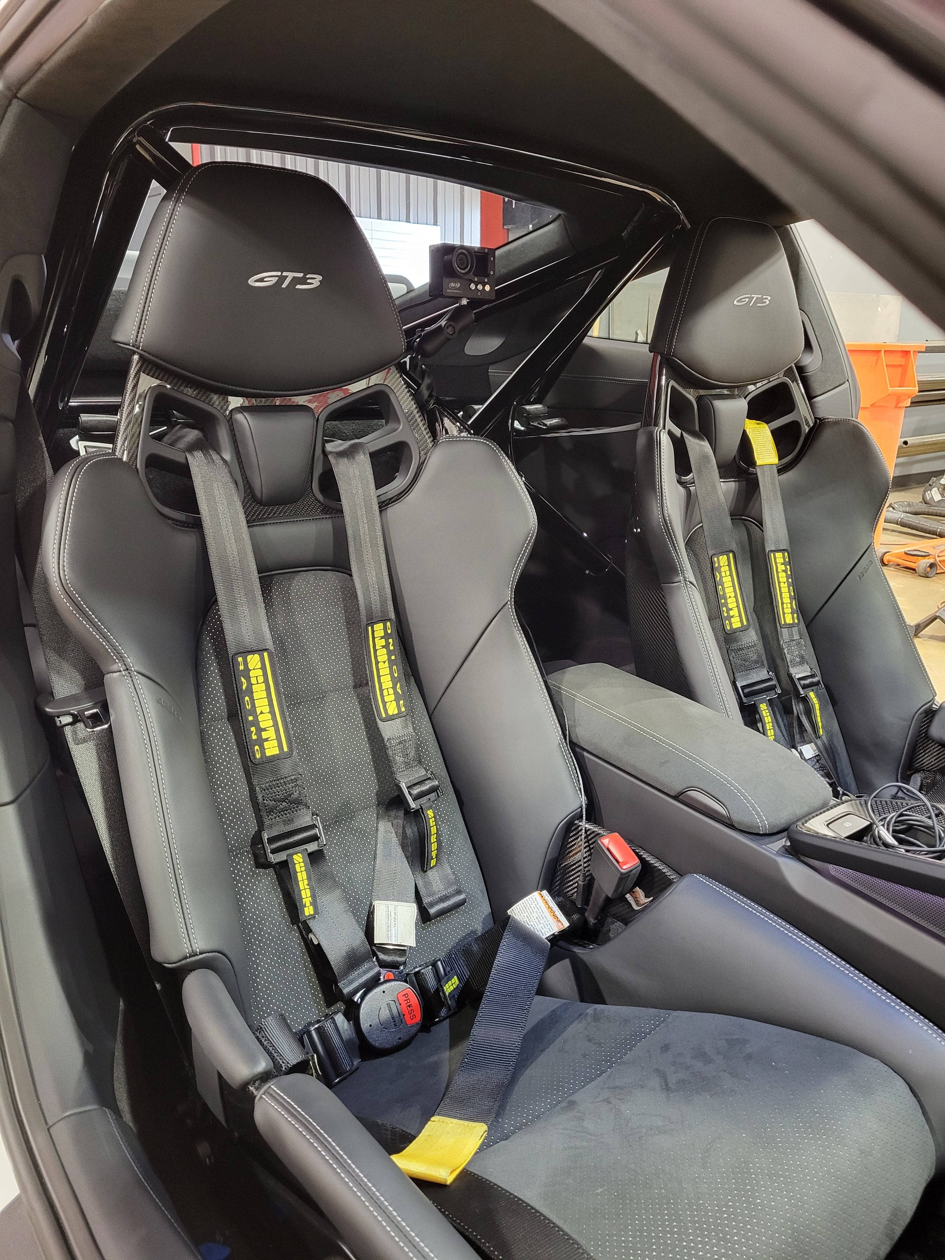 Kies-Motorsports Walker Pro Motorsport WPM 992 Clubsport Half Cage