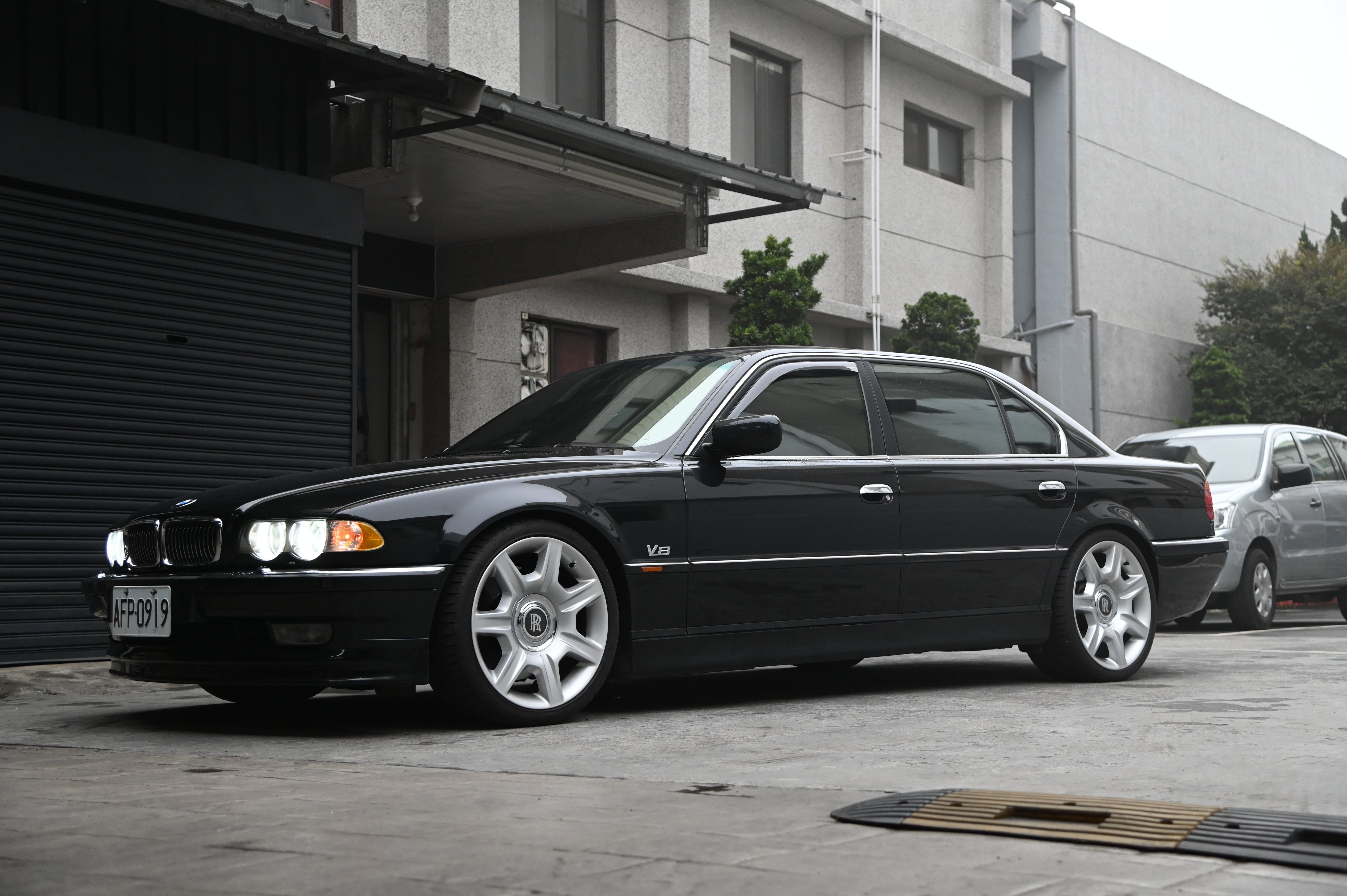 Kies-Motorsports AGT Shock AGT Shock 1994-2001 E38	7 SERIES MK3 Front/ Rear: Inverted Fork-Front Spring Rate: 5K210 Rear Spring Rate: 5K240 Main image