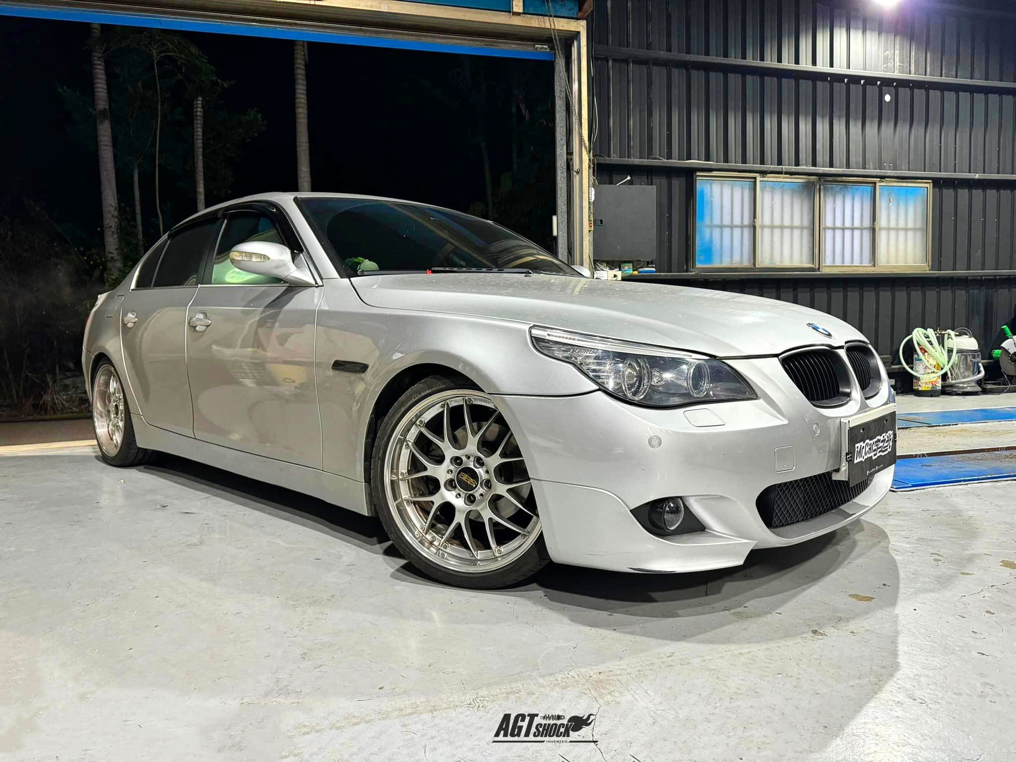 Kies-Motorsports AGT Shock AGT Shock 2004-2010 E60	5 SERIES MK5 SEDAN Front/ Rear: Inverted Fork-Front Spring Rate: 5K210 Rear Spring Rate: 5K240