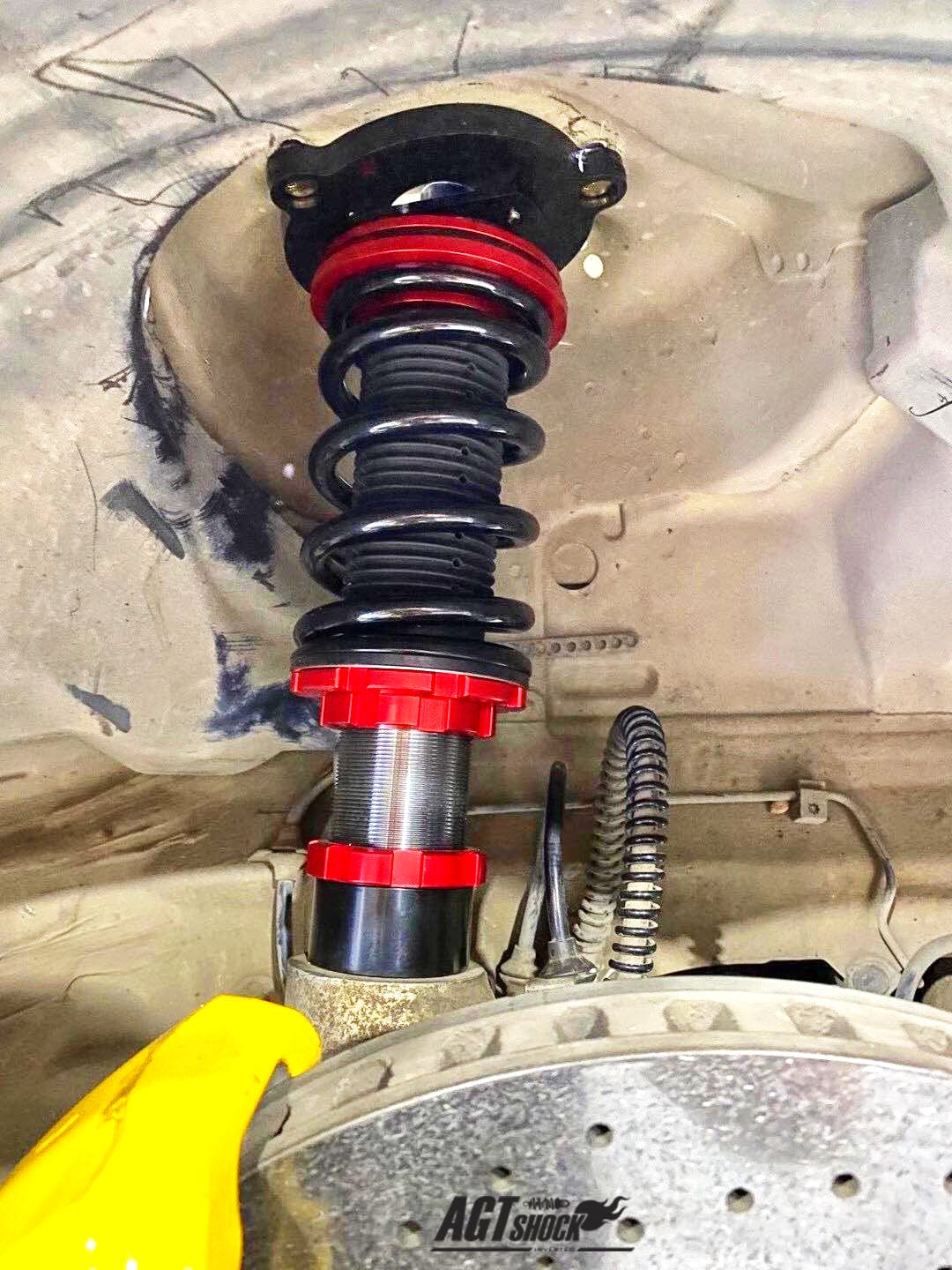 AGT Shock 2011-2016 991.1 911 CARRERA Front Inverted Fork/Rear Vertical Fork-Front Spring Rate: 8K150 Rear Spring Rate: 8K200 Secondary image