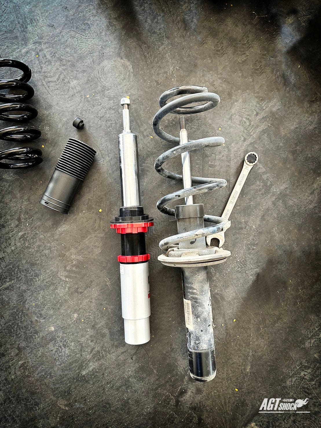 Kies-Motorsports AGT Shock AGT Shock 2014+	95B MACAN Front Inverted  Fork/Rear Flip-Front Spring Rate: 12K210 Rear Spring Rate: 7K210 Main image
