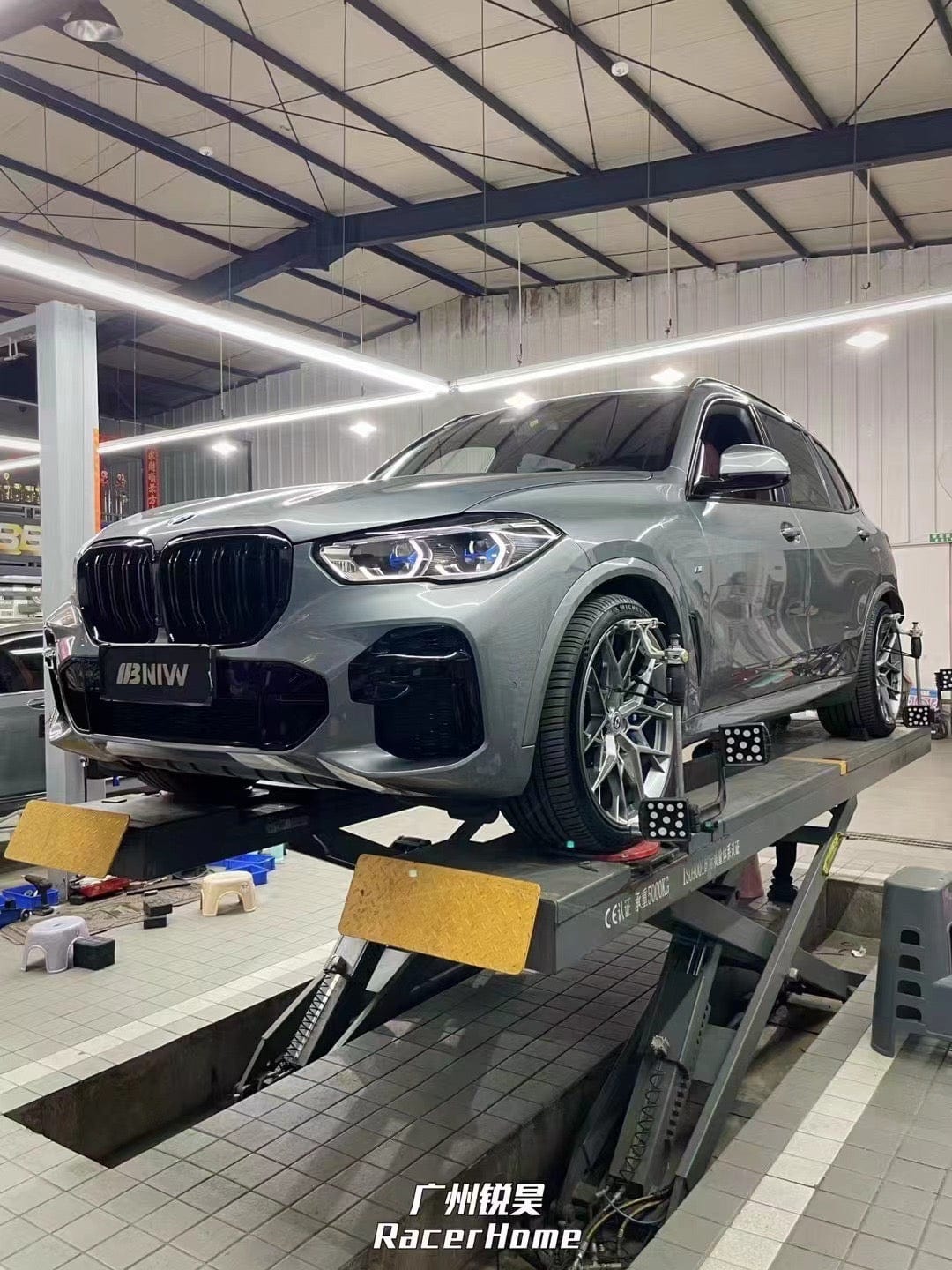 AGT Shock 2020+ G05/G06 2WD/4WD  X5/X6 MK3 Front/ Rear: Inverted Fork-Front Spring Rate: 12K210 Rear Spring Rate: 8K200 Secondary image