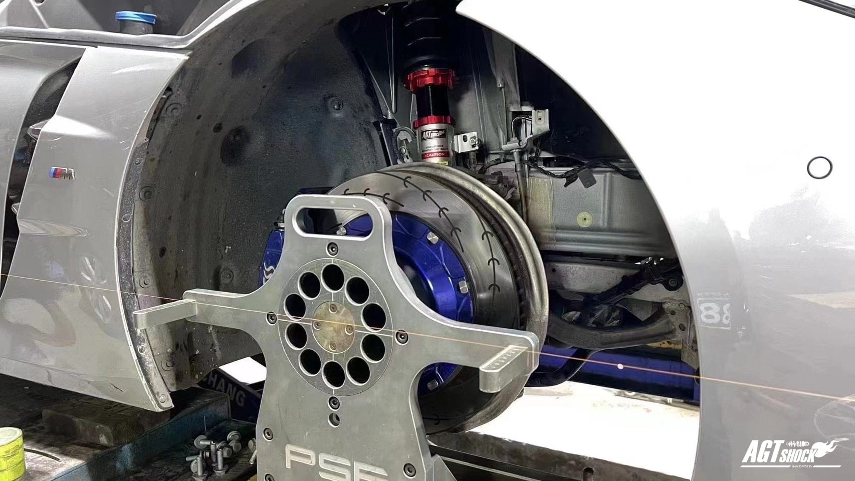 AGT Shock 2022+ G42 RWD 2 SERIES Front Inverted Fork/Rear Flip - Front Spring Rate: 6K210 Rear Spring Rate: 8K250 Secondary image