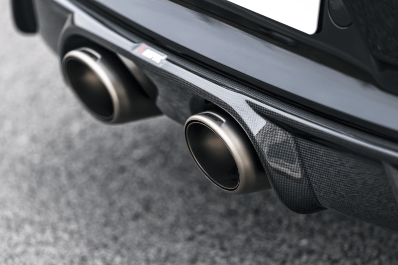 Akrapovic 16-17 Porsche 911 Carrera S/4/4S/GTS (991.2) Rear Carbon Fiber Diffuser - High Gloss Secondary image