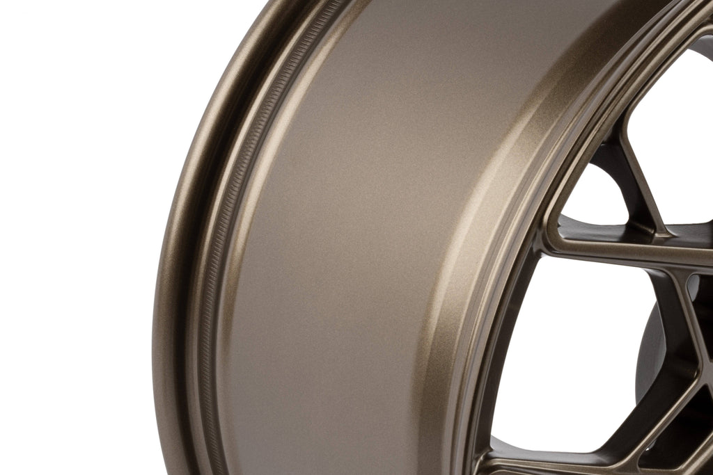 Kies-Motorsports APR APR A02 Flow Formed Wheel Bronze / 18 IN / A02