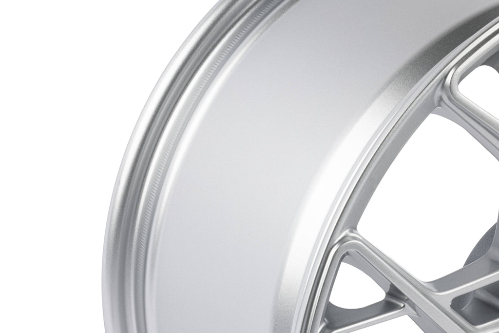 Kies-Motorsports APR APR A02 Flow Formed Wheels (18x8.5) (Hyper Silver) (1 Wheel) Hyper Silver / 18 IN / A02