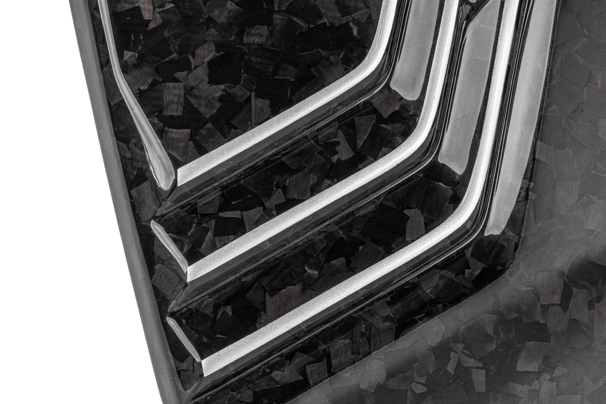 Kies-Motorsports APR APR Engine Cover - 2.9T/3.0T/4.0T (4M) SUV - Forged Carbon Fiber Main image