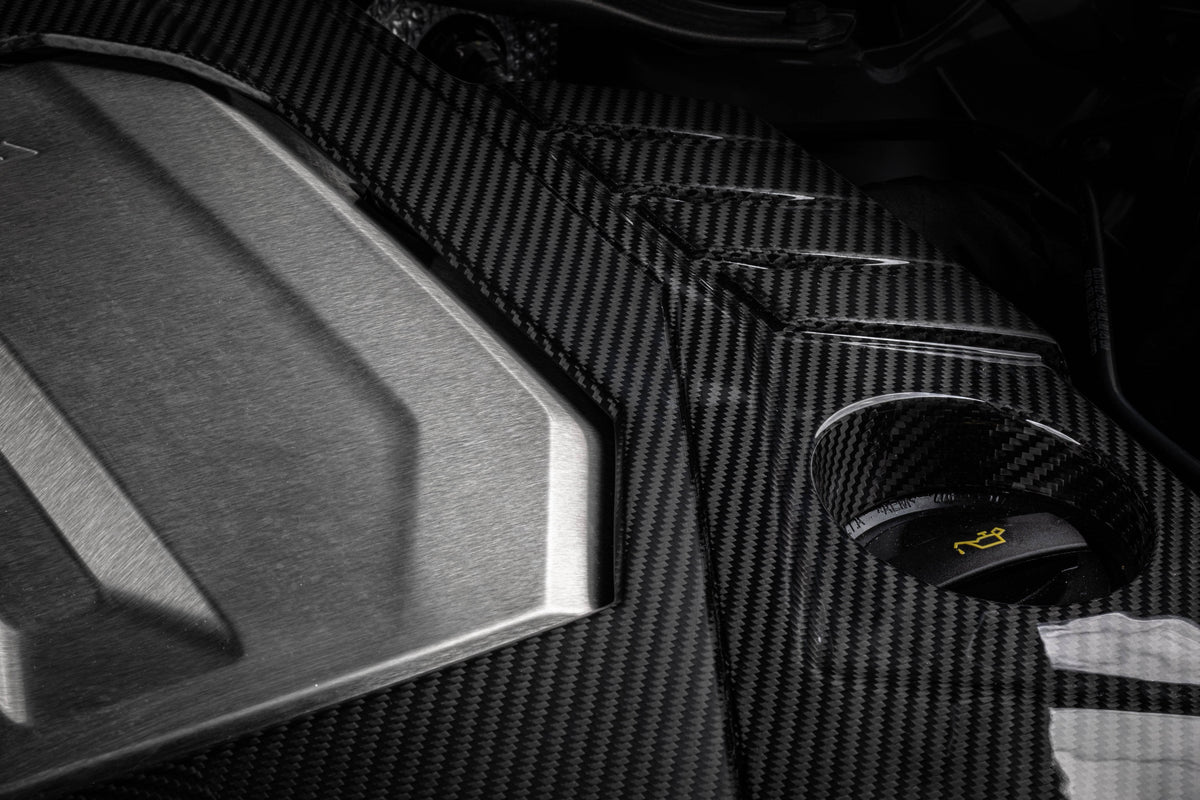 Kies-Motorsports APR APR Engine Cover - C8 4.0T EA825 - Carbon Fiber