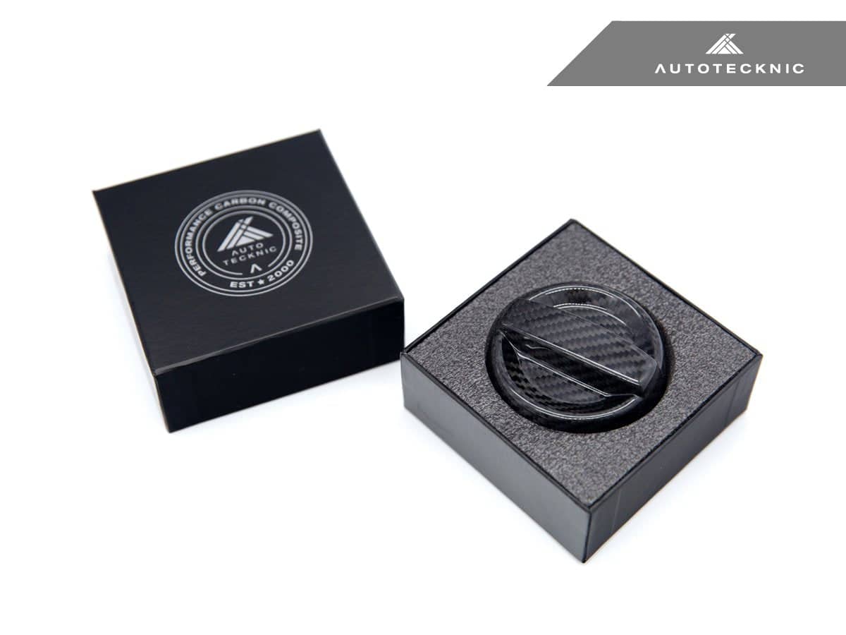 Kies-Motorsports AutoTecknic USA AutoTecknic Dry Carbon Competition Oil Cap Cover - G22 4-Series