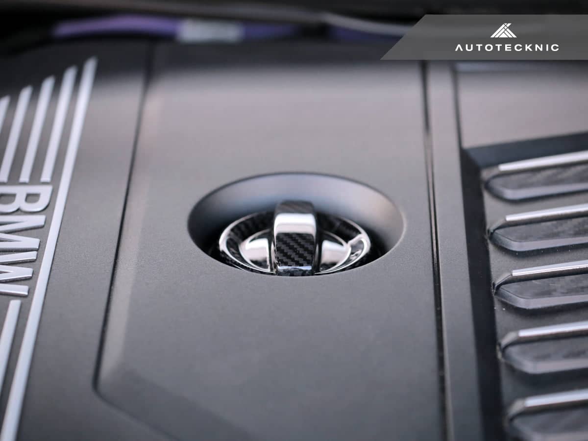 Kies-Motorsports AutoTecknic USA AutoTecknic Dry Carbon Competition Oil Cap Cover - G32 6-Series GT