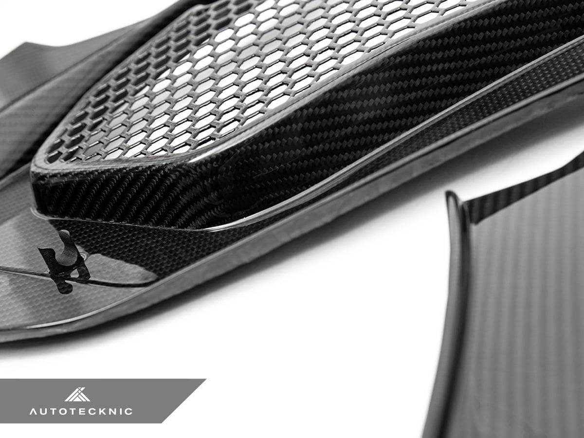 Kies-Motorsports AutoTecknic USA AutoTecknic Dry Carbon Engine Cowl Panel Trim Set - G90/ G99 M5