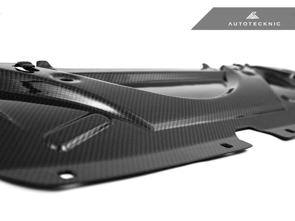 Kies-Motorsports AutoTecknic USA AutoTecknic Dry Carbon Fiber Crosslink Cooling Shroud - G90/ G99 M5