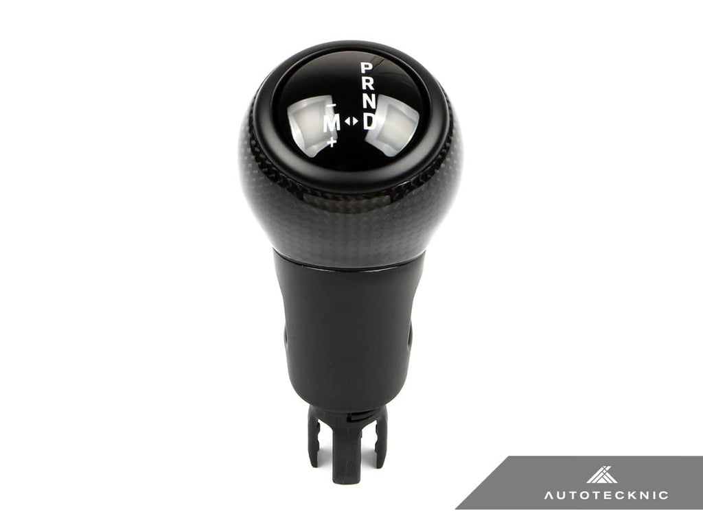 Kies-Motorsports AutoTecknic USA AutoTecknic GT4-Inspired Shift Knob - Porsche Macan (95B) 2015-2024 White / Carbon Fiber