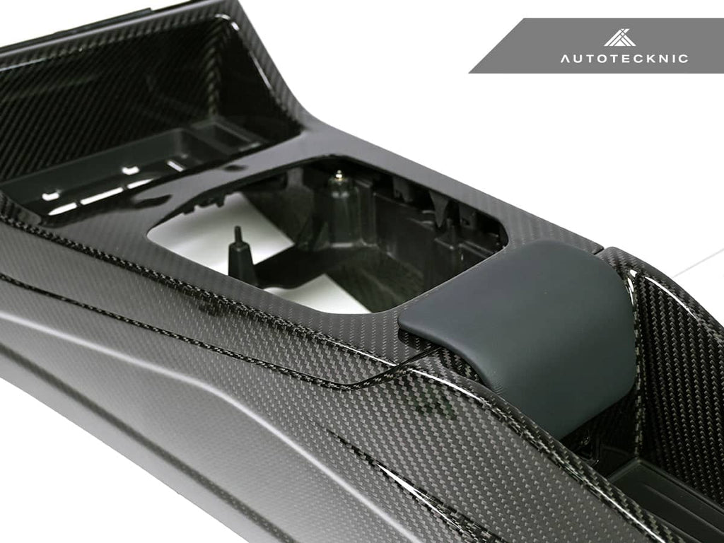 Kies-Motorsports AutoTecknic USA AutoTecknic Pre-Preg Carbon CSL Center Console - BMW G8X M2 / M3 / M4 (Automatic)