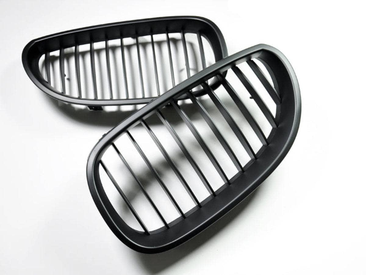 Kies-Motorsports AutoTecknic USA AutoTecknic Stealth Black Front Grille Set - BMW E60 5-Series | M5 Main image