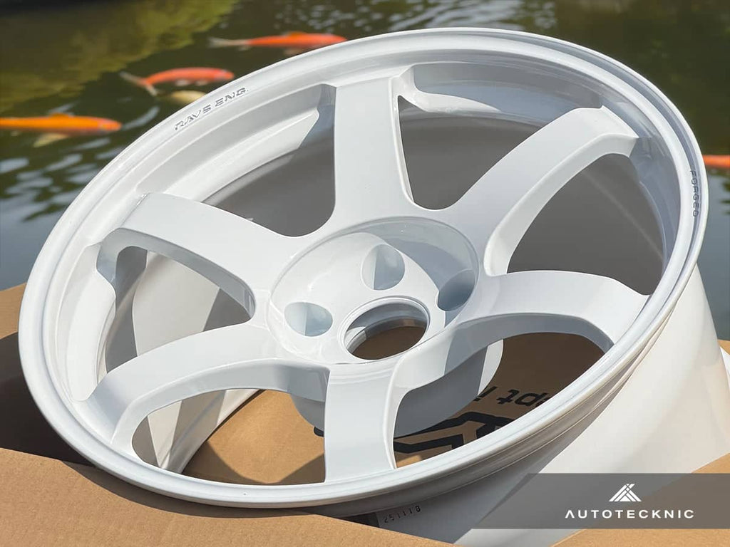 Kies-Motorsports AutoTecknic USA Volk Racing TE37 Saga SL 18x9.5 5x114.3 +22 Dash White (Set of 4)