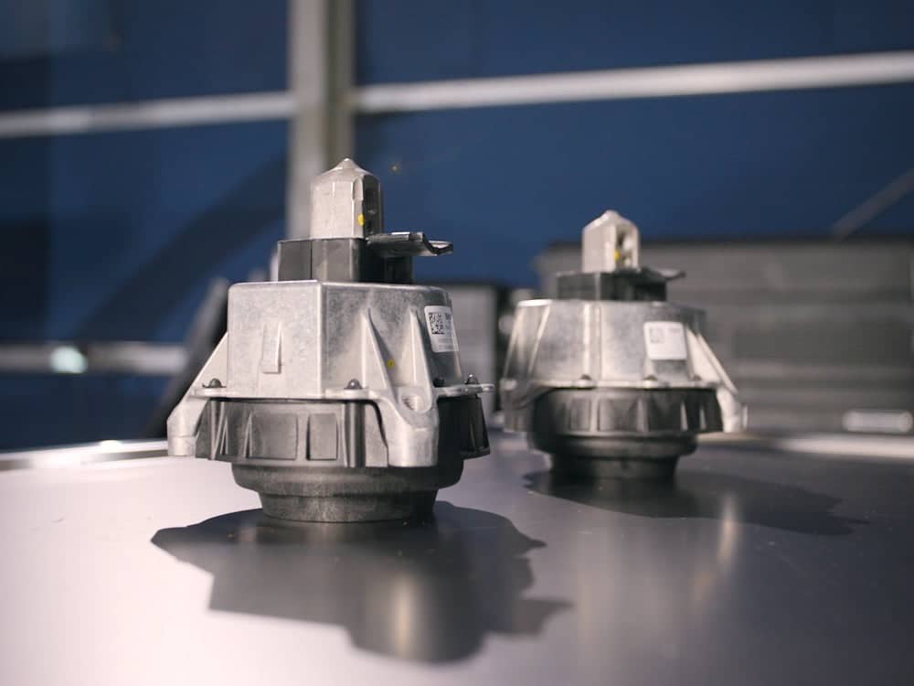 Kies-Motorsports BMW G20 2.0L Engine - Left and Right Engine Mounts 22-11-7-581-617/22-11-7-581-618
