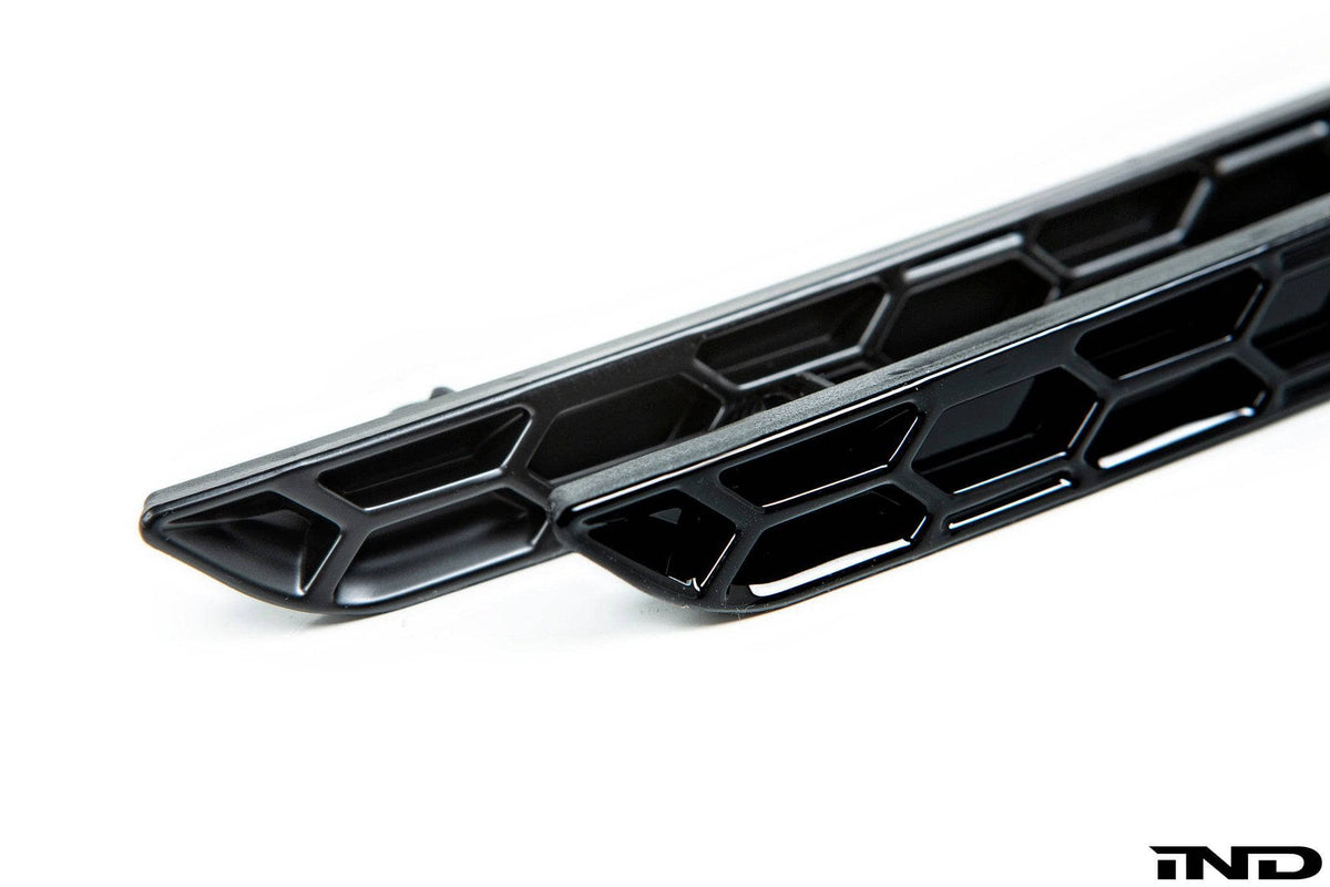 Kies-Motorsports IND Distribution Acexxon F8X M3 / M4 Rear Reflector Insert Set - Honeycomb