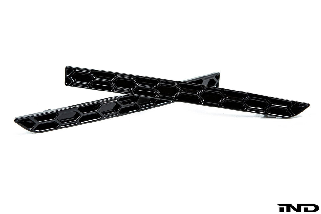 Kies-Motorsports IND Distribution Acexxon F8X M3 / M4 Rear Reflector Insert Set - Honeycomb Gloss Black