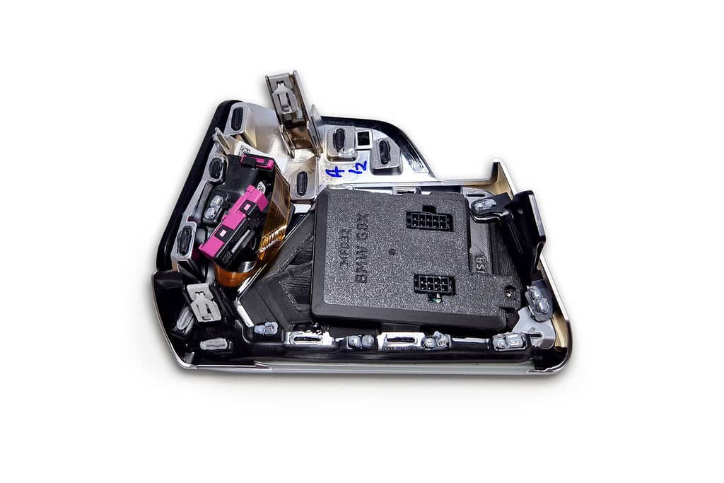 Kies-Motorsports IND Distribution CANchecked G8X / G42 / G2X Pre-LCI MFD32 Multi Function Display | 3.2" Gen2 (LHD) - Preassembled OEM Vent