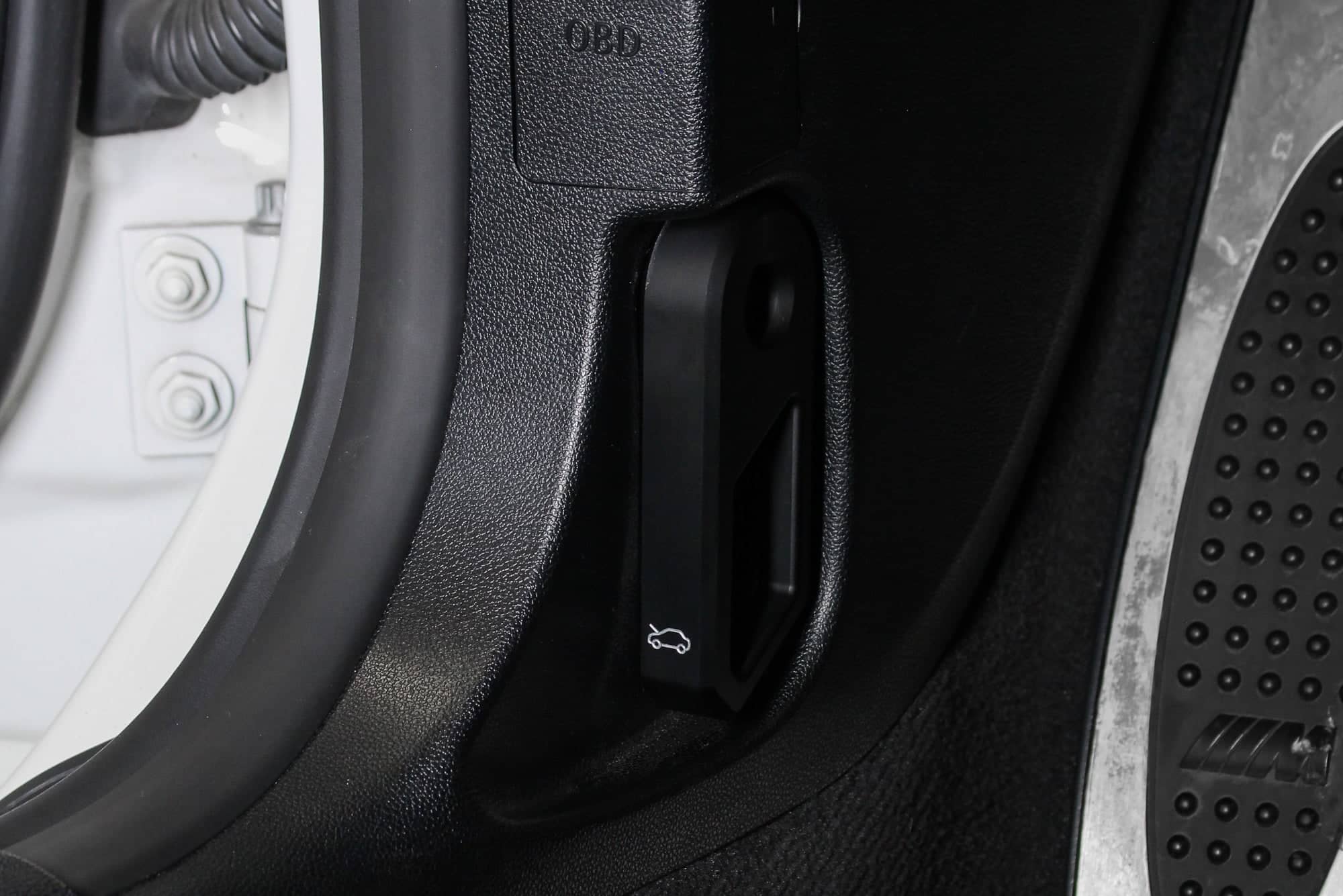 Kies-Motorsports IND Distribution Carbonex E-Chassis Aluminum Hood Latch Handle - LHD