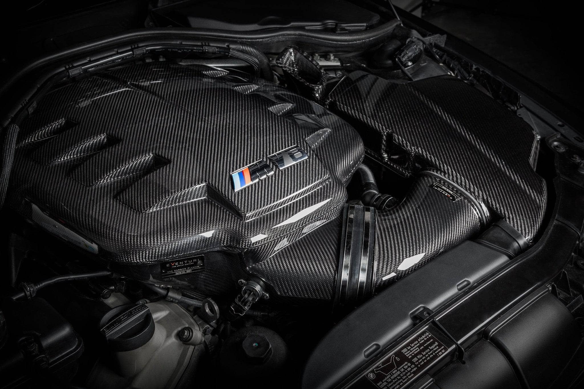 Kies-Motorsports iND Distribution Eventuri BMW E9X M3 (S65) Black Carbon Inlet Plenum - Gloss