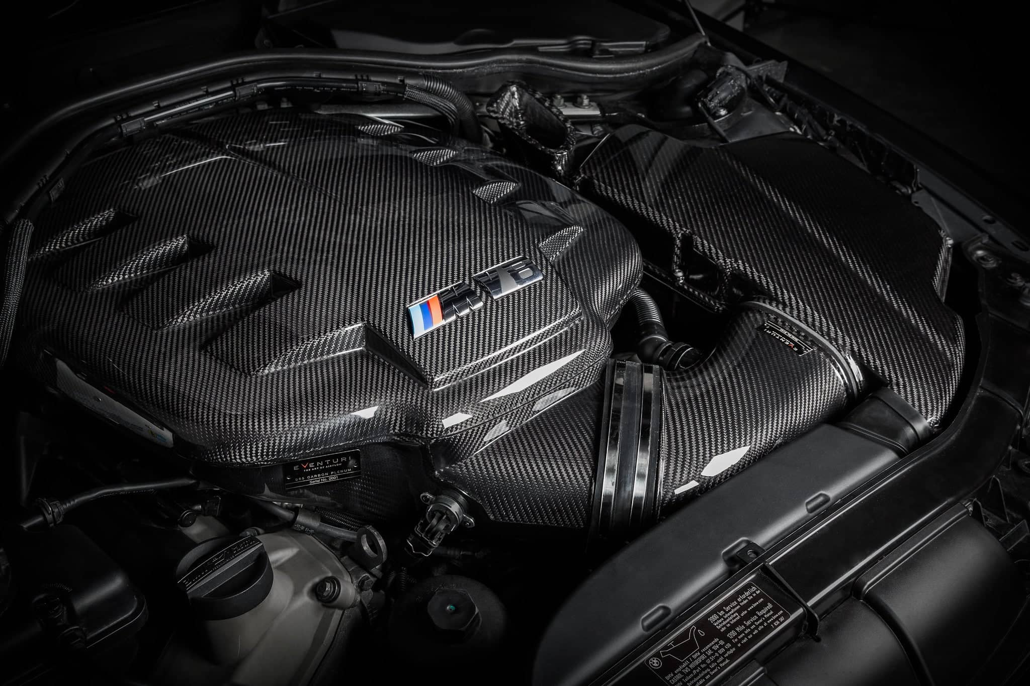 Eventuri BMW E9X M3 (S65) Black Carbon Inlet Plenum - Gloss Secondary image
