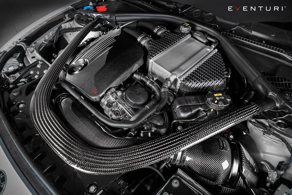 Kies-Motorsports iND Distribution Eventuri BMW F8X M3 / M4 S55 Black Carbon Engine Cover