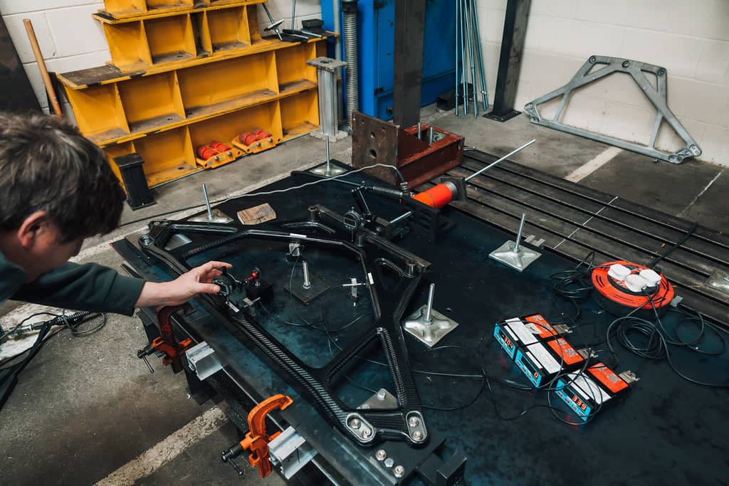 Kies-Motorsports iND Distribution Eventuri BMW G8X M2 / M3 / M4 CSL Carbon Strut Brace