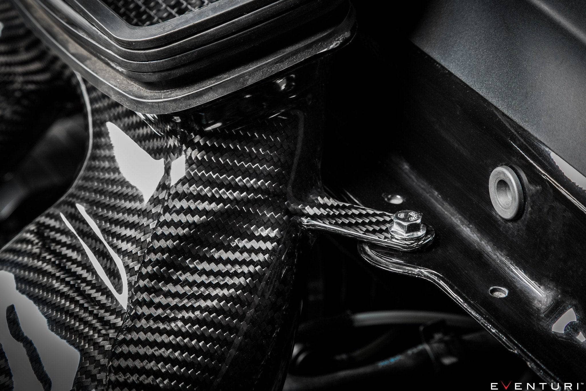 Kies-Motorsports iND Distribution Eventuri Porsche 991 991.2 Turbo / Turbo S Black Carbon Intake System