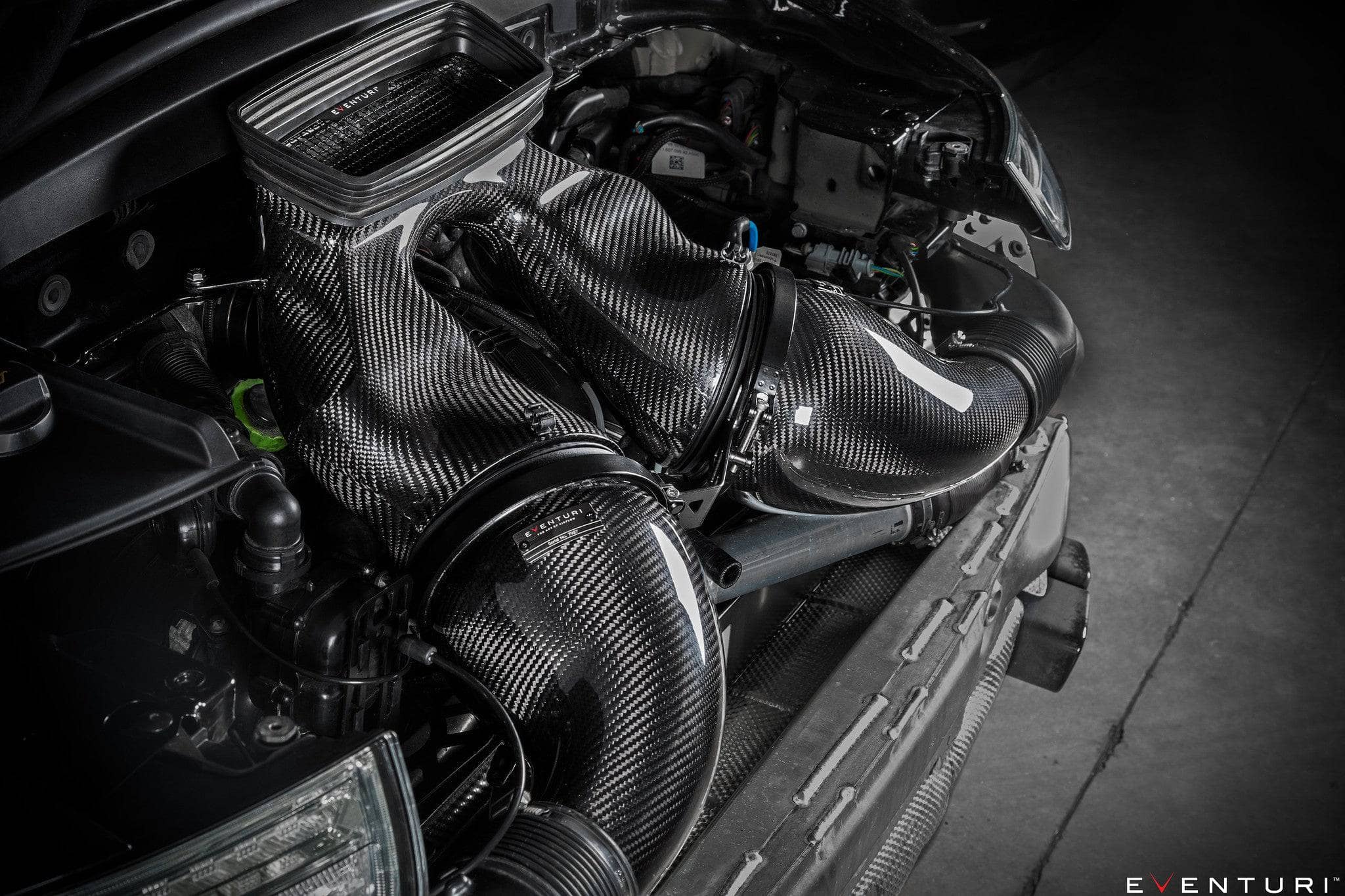 Kies-Motorsports iND Distribution Eventuri Porsche 991 991.2 Turbo / Turbo S Black Carbon Intake System