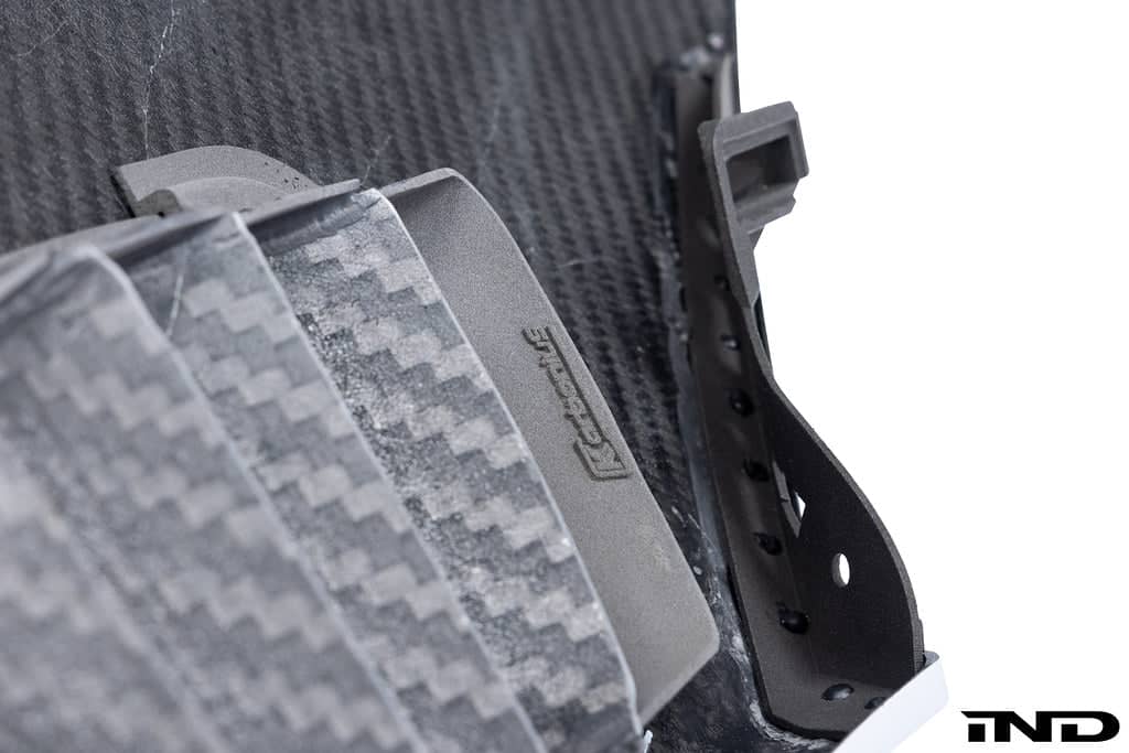 Kies-Motorsports IND Distribution Karbonius E92 M3 Carbon Vented Fender Set