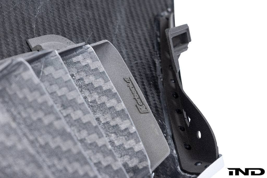 Kies-Motorsports IND Distribution Karbonius E92 M3 Carbon Vented Fender Set