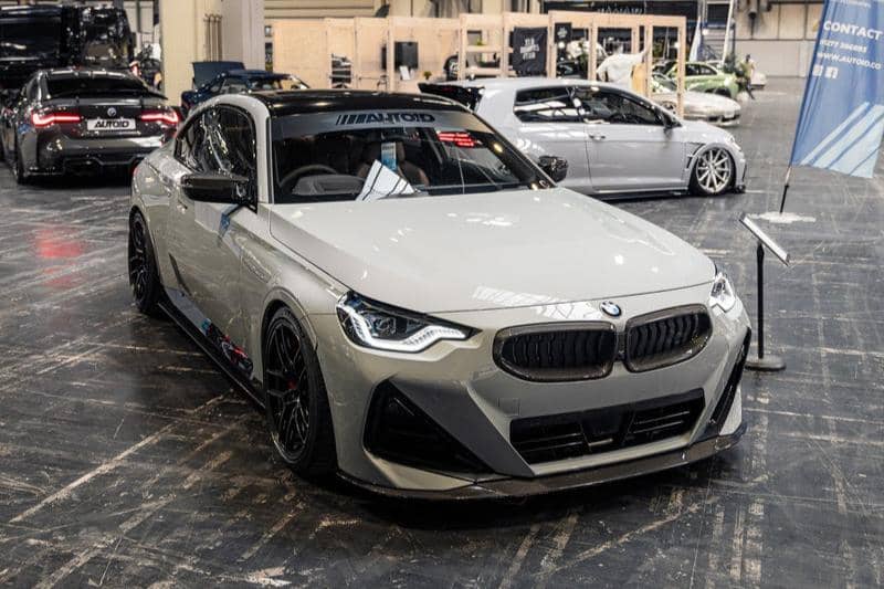 Kies-Motorsports IND Distribution TREVORA G42 2-Series Gloss Pre-preg Carbon Fiber Front Grille