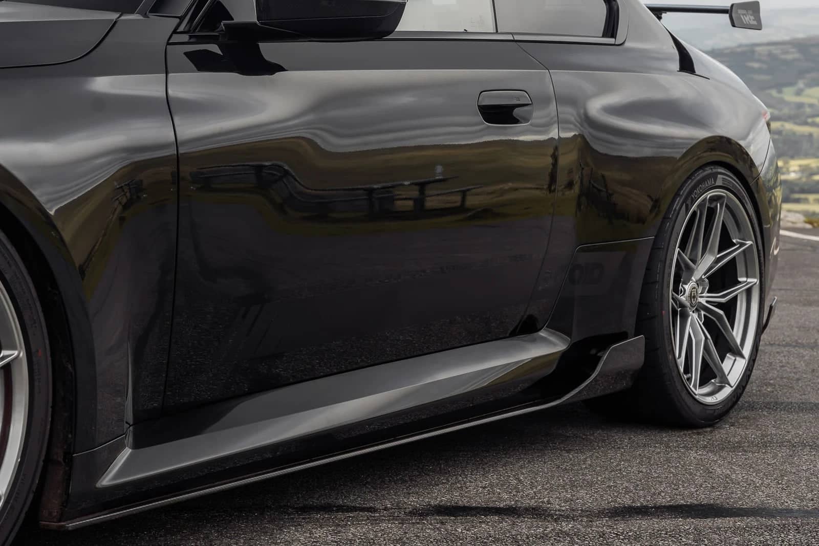 Kies-Motorsports IND Distribution TREVORA G87 M2 Carbon Side Skirt Set