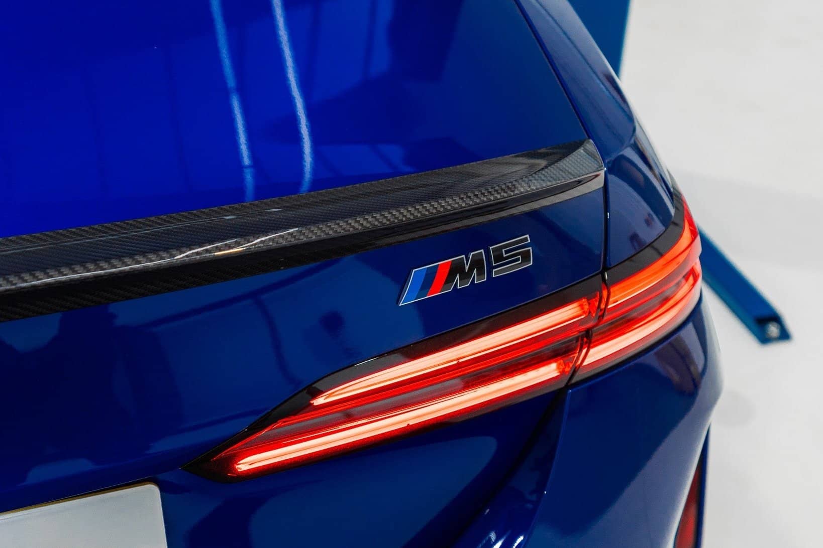 Kies-Motorsports IND Distribution TREVORA G90 M5 / G60 5-Series Carbon Fiber Rear Spoiler