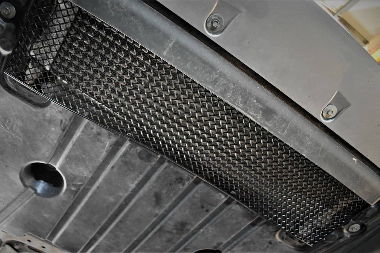 Zunsport F90 M5 - Oil Cooler Grille Secondary image