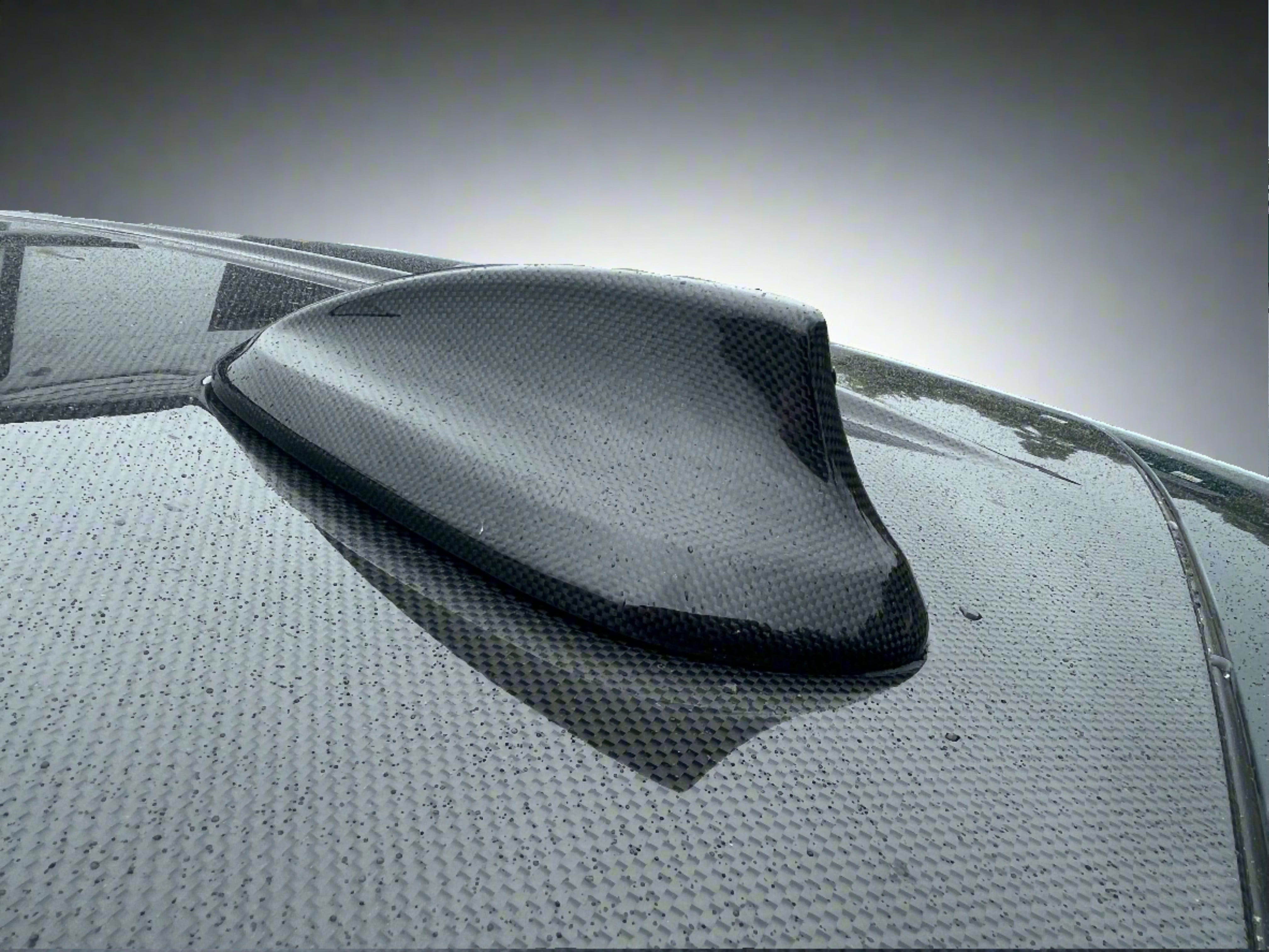 Kies Carbon BMW 1x1 Carbon Fiber Shark Fin Antenna Overlay - F Series/G Series Secondary image